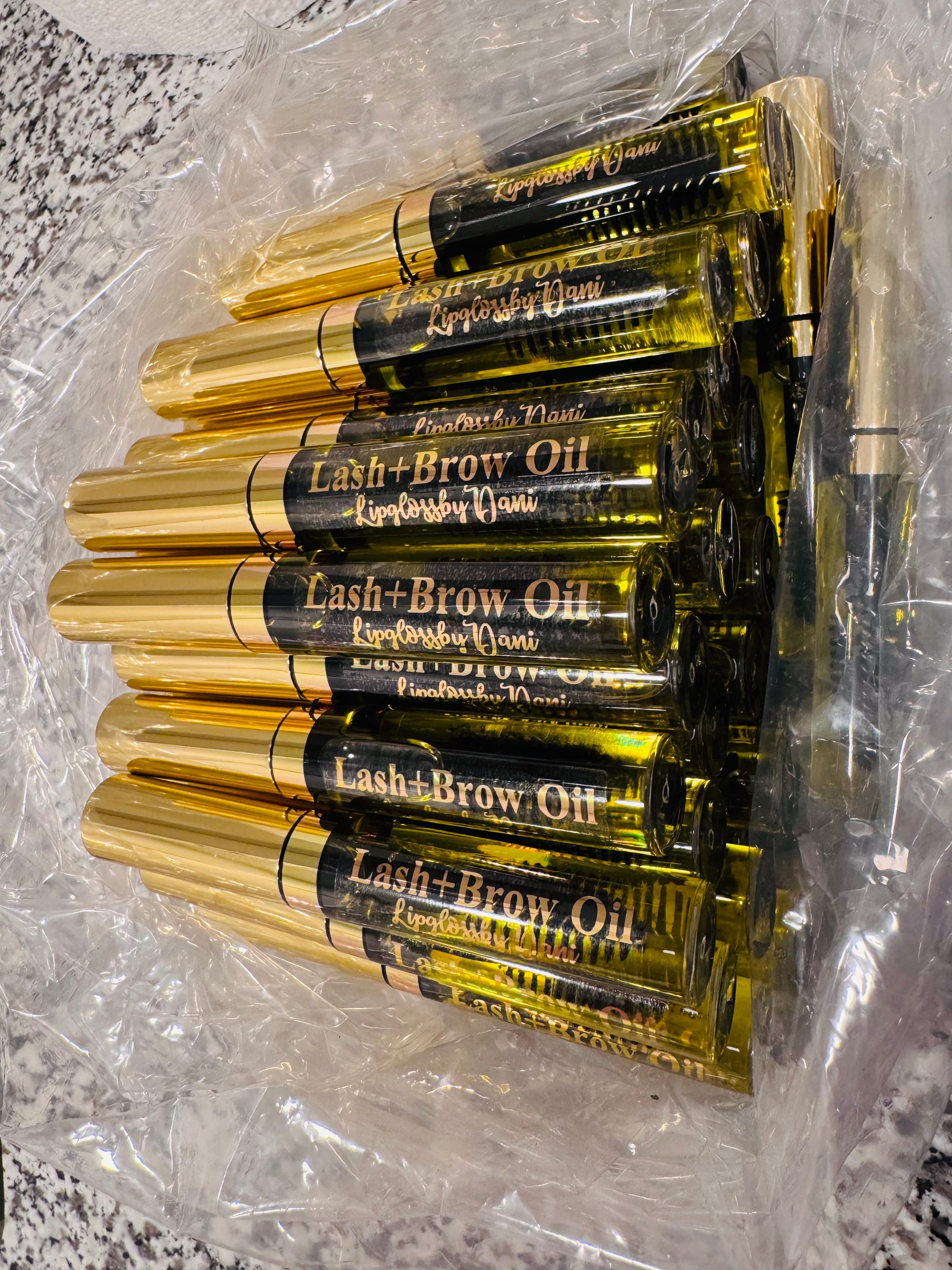 Eyelash/Eyebrow Moisturizing Oil👁 – LipglossbyDani