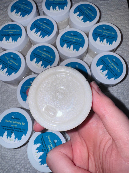 Frosty Exfoliating Lip Scrub☃️
